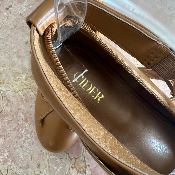 Cider Tan Gold Strappy Grommet Mary Jane Flats Womens 41 NWT - Picture 4 of 14